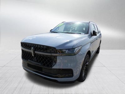 2027 Lincoln Navigator L Reserve