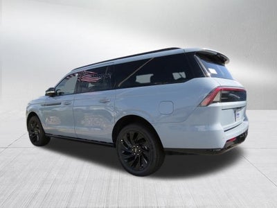 2027 Lincoln Navigator L Reserve