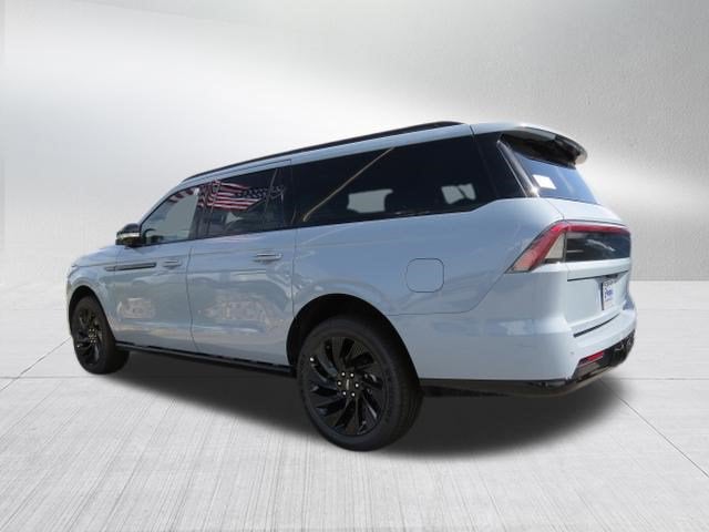 2027 Lincoln Navigator L Reserve