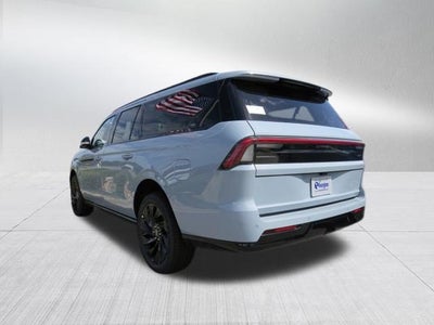 2027 Lincoln Navigator L Reserve