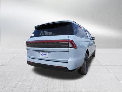 2027 Lincoln Navigator L Reserve