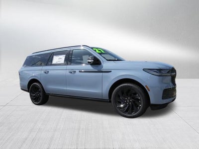 2027 Lincoln Navigator L Reserve
