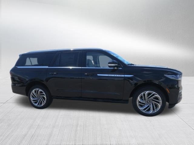2027 Lincoln Navigator L Reserve