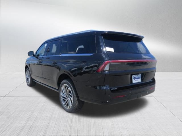 2027 Lincoln Navigator L Reserve