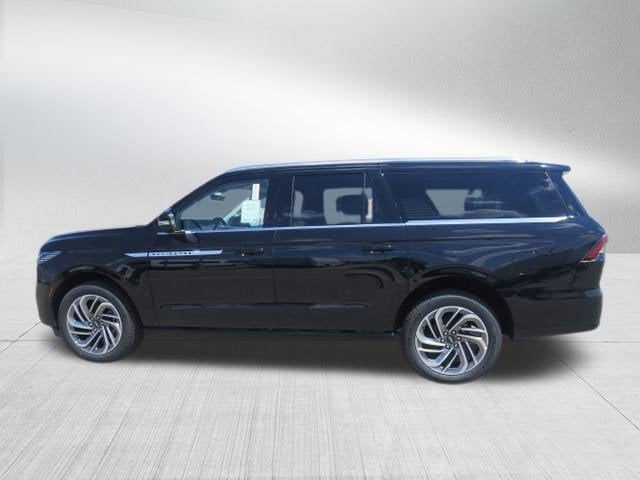 2027 Lincoln Navigator L Reserve