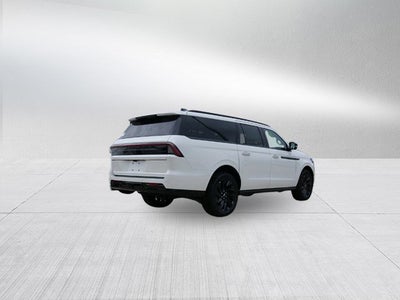 2026 Lincoln Navigator L Reserve