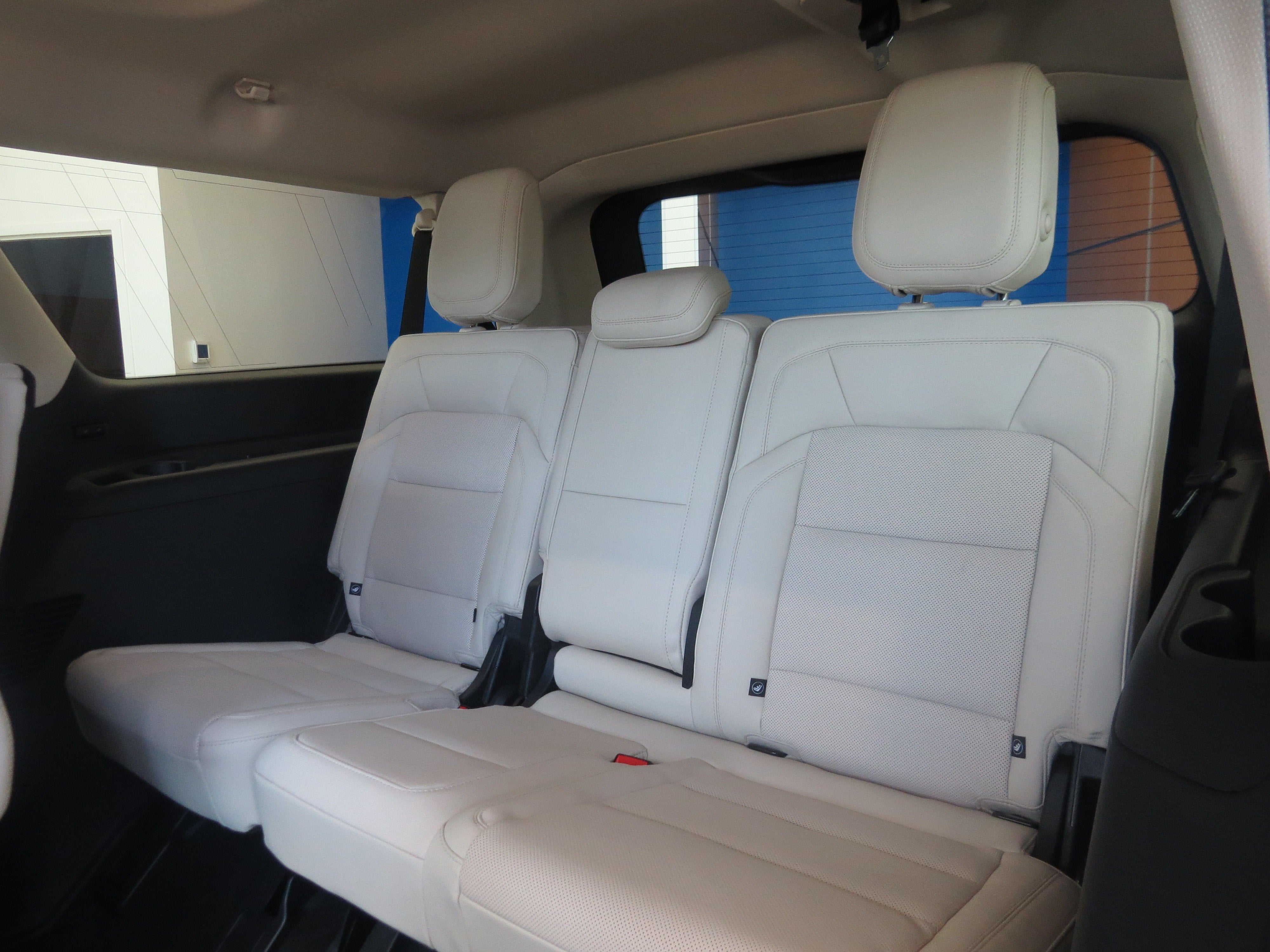 2027 Lincoln Navigator L Reserve