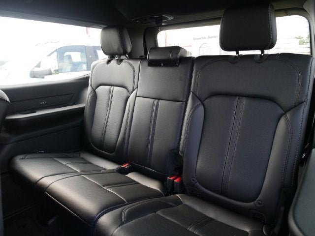2025 Jeep Wagoneer Base