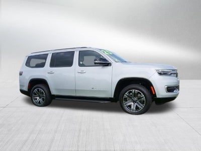 2025 Jeep Wagoneer Base