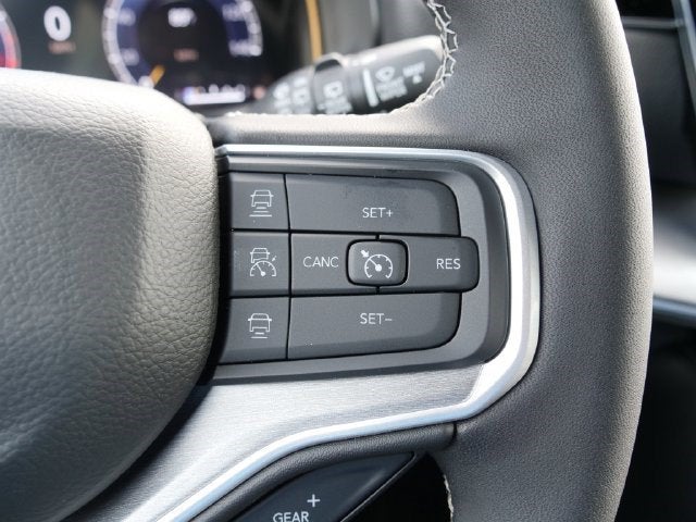 2025 Jeep Wagoneer Base