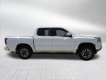 2024 Nissan Frontier SL
