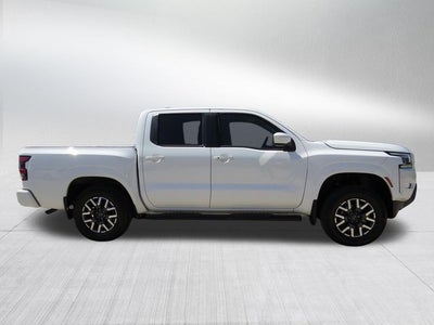 2024 Nissan Frontier SL
