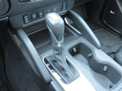 2024 Nissan Frontier SL
