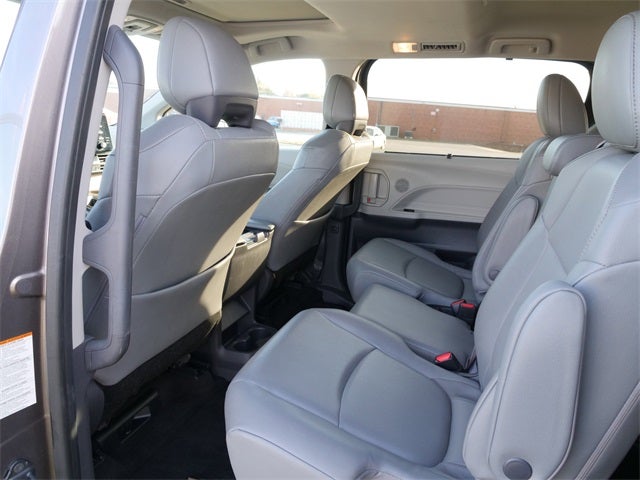 2021 Toyota Sienna XLE 8 Passenger