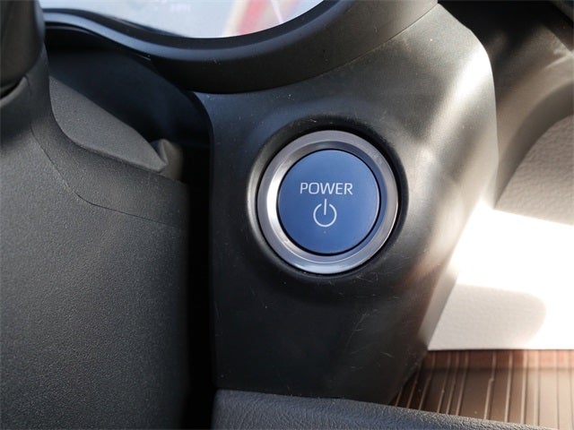 2021 Toyota Sienna XLE 8 Passenger