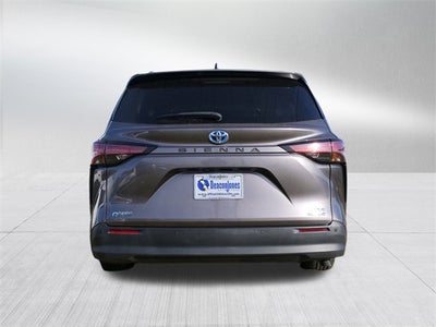 2021 Toyota Sienna XLE 8 Passenger